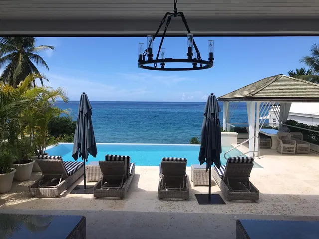 Private Residences gallery photo 4